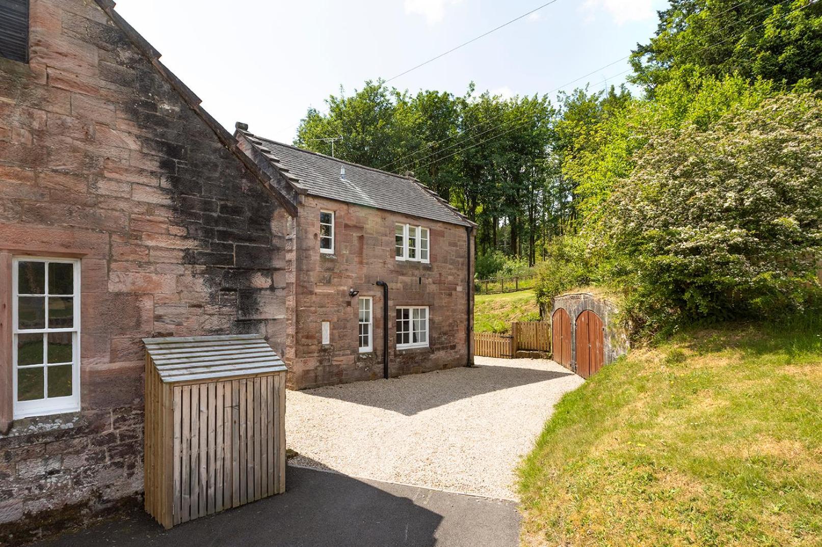 Laundry Cottage: Drumlanrig Castle Thornhill  Buitenkant foto